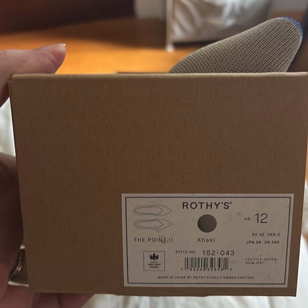 NEW Rothy's “The Point” Tan Pointed-Toe Flats with V-Cut Design - Picture 3 of 5